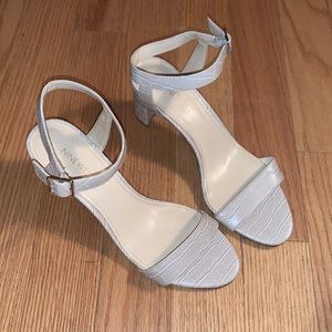 Nine West Crocodile Strap Stacked Heel Sandals 10M